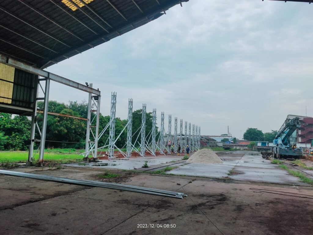 Planet Baja Ringan - Jasa Pasang Atap Dan Ganti Renovasi Atap Baja Ringan Tukang Pengalaman 061