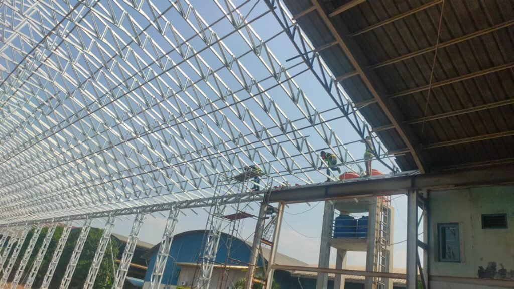 Planet Baja Ringan - Jasa Pasang Atap Dan Ganti Renovasi Atap Baja Ringan Tukang Pengalaman 064
