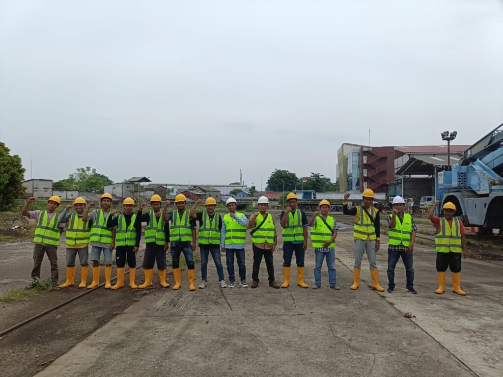 Planet Baja Ringan - Jasa Pasang Atap Dan Ganti Renovasi Atap Baja Ringan Tukang Pengalaman 066