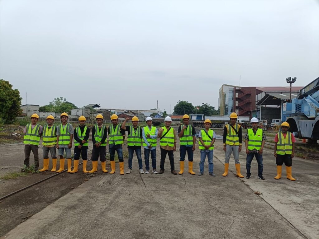 Planet Baja Ringan - Jasa Pasang Atap Dan Ganti Renovasi Atap Baja Ringan Tukang Pengalaman 069